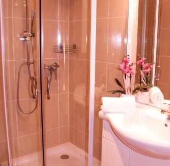 Oelshausen Hotel | Landhotel-Restaurant Schwalbennest