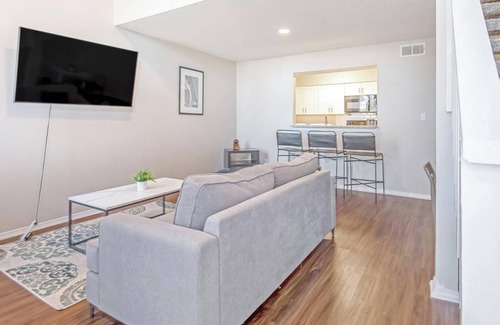 Cordova Apartment | Landing | Amazing 2BD, Pool, Gym