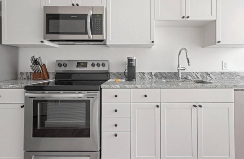 Greektown Historic District Apartment | Landing at eXchange - Studio in Downtown Detroit