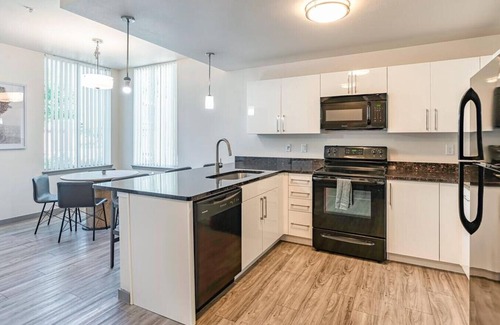 Palo Park Apartment | Landing at Wonderland Creek - 3 Bedrooms in Palo Park
