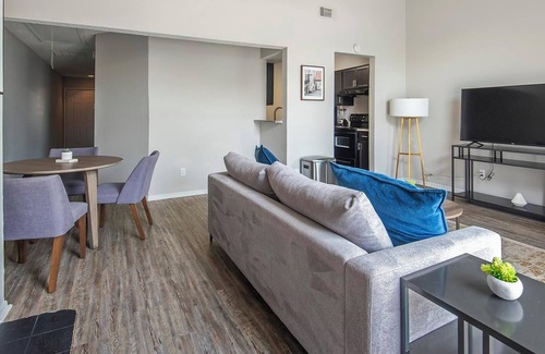 Cordova Apartment | Landing | Chic 2BD, Gym, Pool