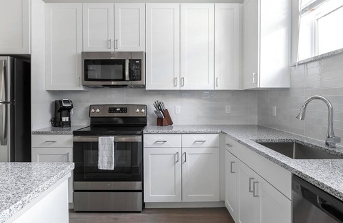 Tarrant County Apartment | Landing | Incredible 2BD, Pool, Gym