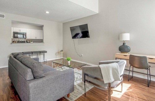 Cordova Apartment | Landing | Incredible 2BD, Gym, Game Room