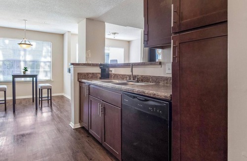 Germantown Apartment | Landing | Stunning 1BD, Tennis Court, Gym