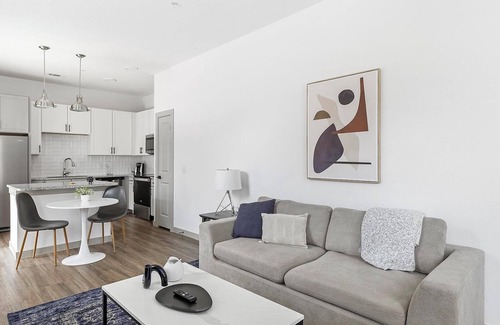 Fort Worth Apartment | Landing | Stunning 2BD, Clubhouse, Pool