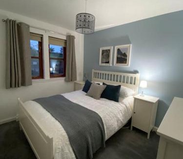 Newmilns House | Lanfine View 1 at Loudoun Mains with Hot Tub