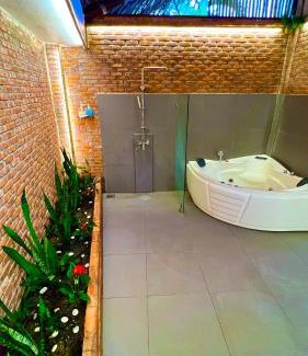 East Ham Tien Beach Cabin | Lang Ca Voi The Whales Village Mui Ne