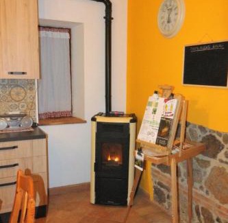 San Lorenzo Nuovo Apartment | L’ANGOLETTO