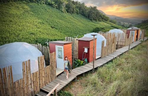 Chalermphrakiet Resort | Lanlom Cafe&Huaikon Homestay