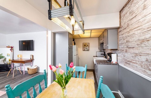 Lansing Apartment | Lansing Layover #12| Project Runway