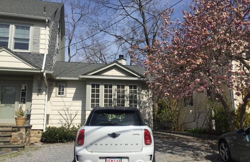 Larchmont House | Larchmont Manor: Walking Distance To Train, Town and Schools 30 Minutes from NYC