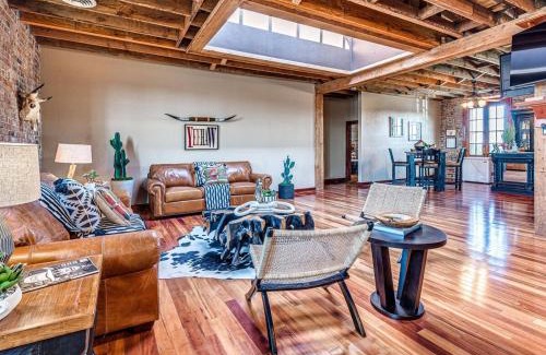 Central Oklahoma City Apartment | Large 4-Bed Stockyards Hideaway