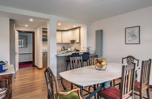 Kenmare Condo | Large 5 bedroom home to sleep 10 people with wonderful sea views