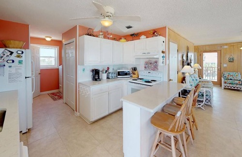 Port St. Joe House | Large 5 bedroom, 3-1/2 bath BEACHFRONT Home, Just Steps to Peaceful Beach