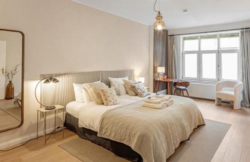 Friedrichshain Apartment | Large and Central Boutique 5-Bedroom Berlin Apartment