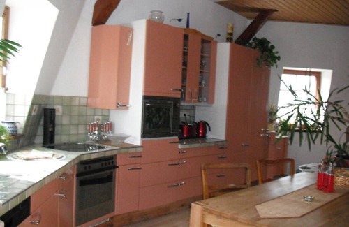 Neukalen House | large apartement with pool, pets are welcome, quiet location