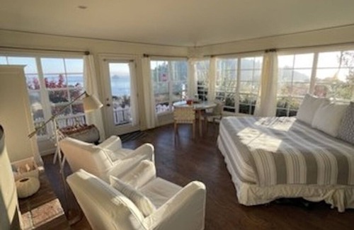 Trinidad Bed & Breakfast | Large, Comfortable Room with views of both the Ocean and The Bay!