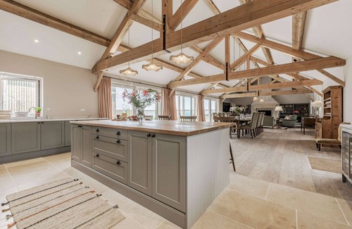 Little Coxwell House | Large dog friendly holiday home with a hot tub in the Cotswolds - The Oat Barn