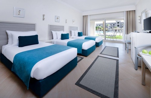 Soma Bay Hotel | Large Group Stay in 4 Relaxing Rooms | Access to Pool, Spa & Coastal Activities