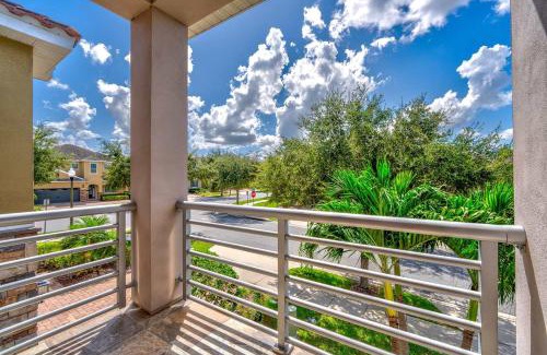 West Kissimmee House | Large Group Getaway Minutes from Disney Parks