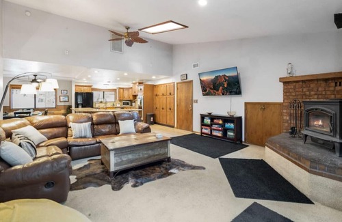 Flagstaff House | *Large Groups*Sleeps 20*Must See