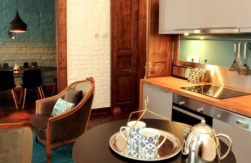Galata Apartment | Large Groups - Space, Style, Views in Galata!