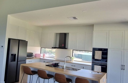 Walker Flat House | Large home on the water with boat ramp and jetty