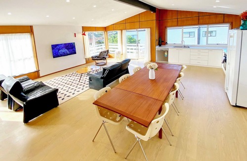 Otahuhu House | Large House. Convenient Location.