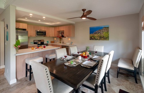 Princeville Condo | Large & Inviting, Walkable Location close to beach-Perfect for Large Groups!