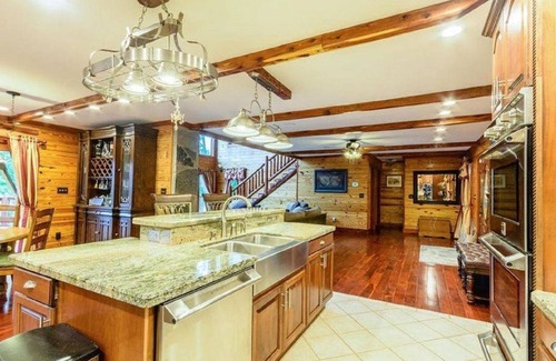 Maynardville House | Large lakefront retreat with huge dock, sun deck, kayaks and hot tub;