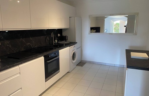 Antibes Apartment | Large Private garden apartment LIKE RENTING A VILLA
