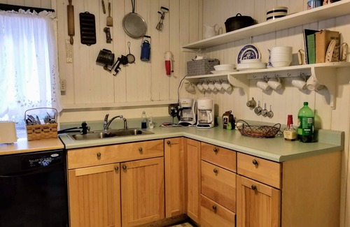 Mount Gretna Heights Cottage | Large Shadywood Cottage with Wrap Around Porch