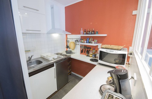 Tarbes Apartment | Large studio 36m2 facing south and bordering Place Marcadieu