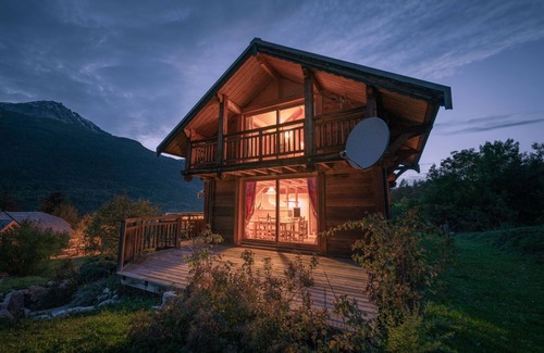 Saint-Chaffrey Ski Chalet | Large traditional alpine Chalet close to slopes with fantastic views