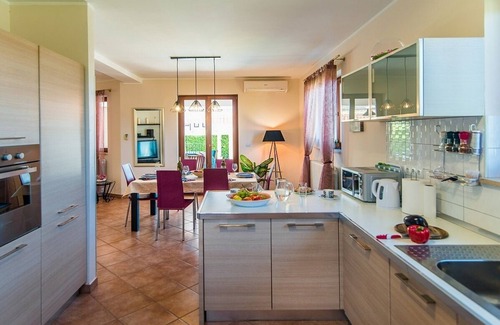 Matohanci Villa | Large Villa, Private Pool, Ideally located just 15 minutes from the Picturesque Resort of Rovinj!