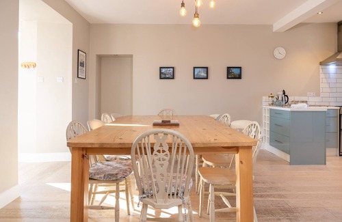 Monreith Cottage | Larroch Farmhouse - a house that sleeps 10 guests in 5 bedrooms