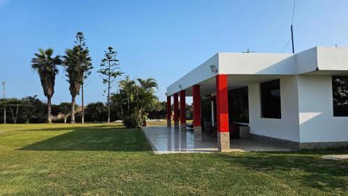 Moche House | Las Flores de Moche