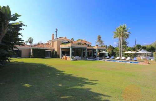 Guadalmina Villa | Las Ranas CASASOLA BEACH & GOLF VILLA
