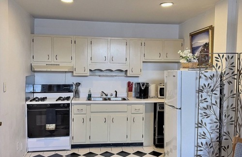 West Central House | LaSalle Guest House