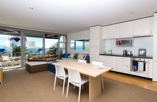 Stepneyville Apartment | Latitude Apartment - The perfect treat for two on Nelson's Waterfront!