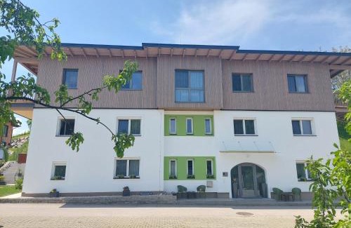 Vorchdorf Bed & Breakfast | Laudach INN