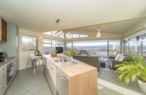 West Launceston House | Launceston Views Townhouse #2