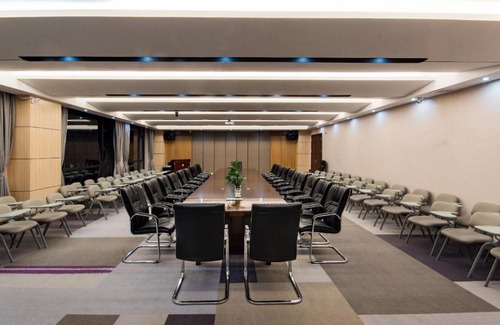 Shifutou Hotel | Lavande Hotel Qingyuan Sports Park Municipal Government