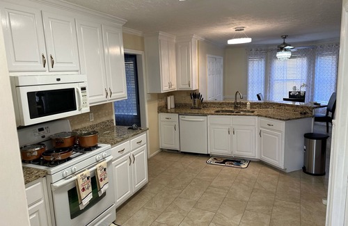 Lawrenceville House | Lawrenceville cozy home