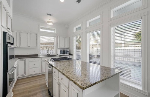 Crystal Shores House | Lazy Bones - Vacation Home Near the Beach with Private Pool & Golf Cart