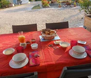 Saint-Aulaye-Puymangou Bed & Breakfast | le bois du mas