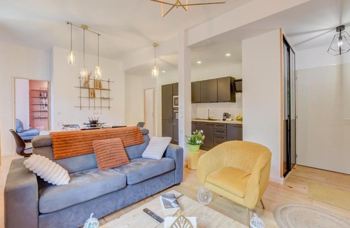 Savignac-les-Ormeaux Apartment | Le Campels