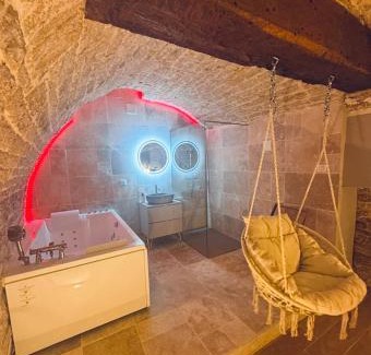 Centre Sud Apartment | Le Caveau - Spa Privé Dijon