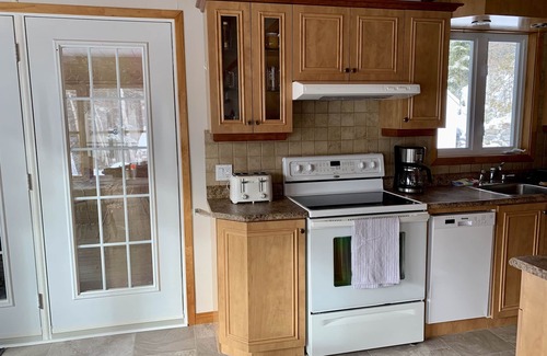 Saint-David-de-Falardeau Ski Chalet | Le Chalet Bleu, aux Pieds des Monts-valin