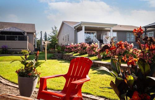 Moncton Villa | Le Cozy Clover